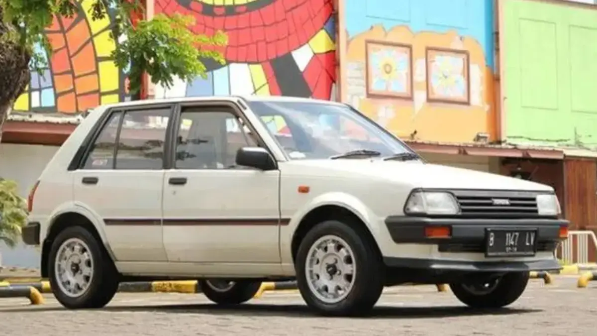 Mobil Toyota Starlet