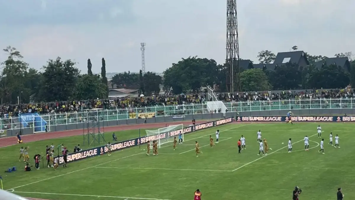 Live Score HT: Bhayangkara FC Sementara Hancurkan PSBS Biak 3-0 Suasana pertandingan Bhayangkara FC