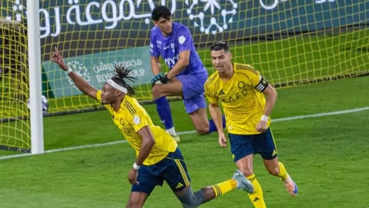 Bencana 10 Detik Terakhir! Tabrakan Konyol Bek dan Kiper Al Nassr Bikin Cristiano Ronaldo Tertundung Lesu Al Nassr