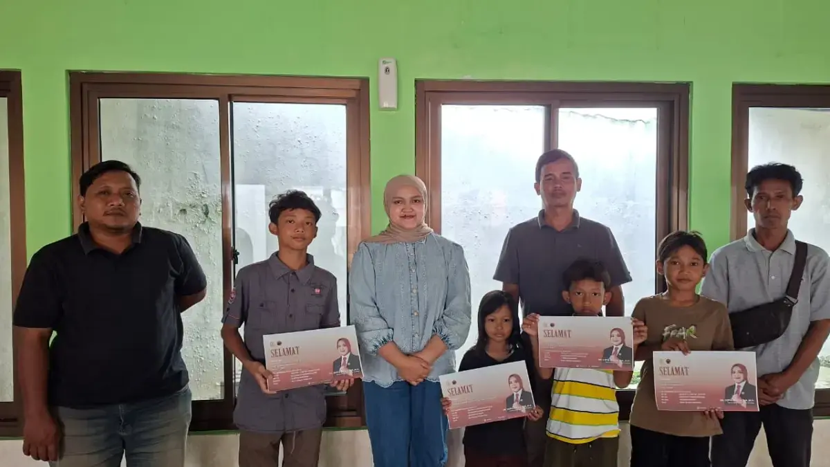 ketua dprd kabupaten cirebon salurkan pip