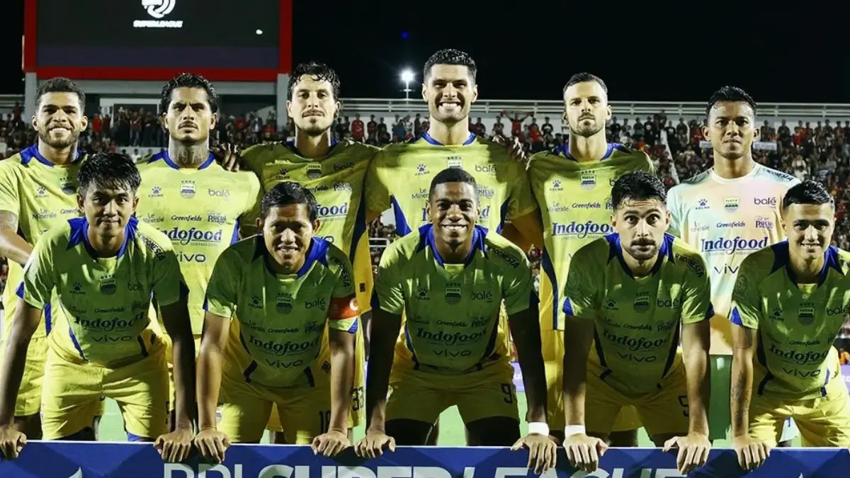 Persib di Depan Mata Juara: Bekuk PSM 2-1, Satu Poin Lawan Persijap Bawa Hattrick Trofi Liga 1 Prediksi persib juara