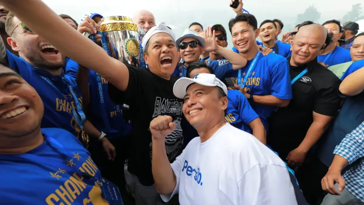 Persib Bandung Juara Liga 1! Dedi Mulyadi Siapkan Bonus Rp 1 Miliar: Hasil Jual Sapi foto