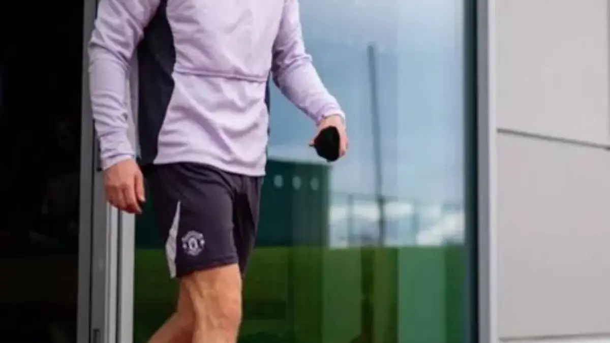 Mason Mount gelandang Manchester United sedang berlatih di Carrington