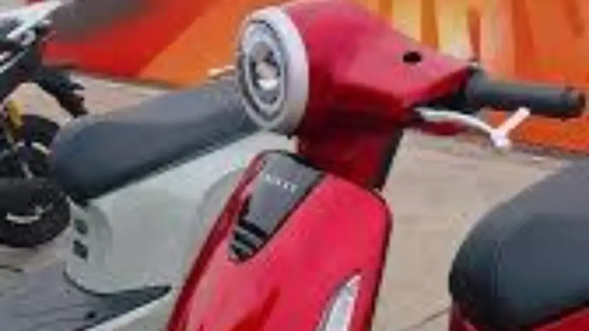 Skuter listrik VinFast Evo Grand