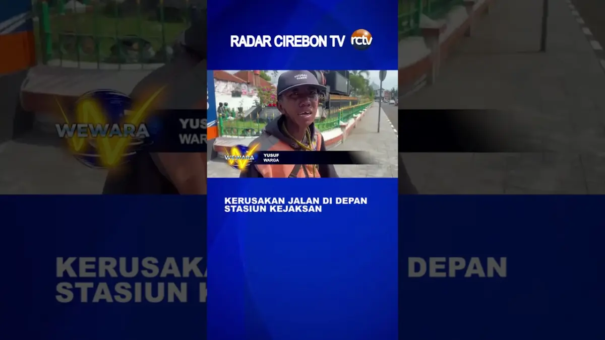 Kerusakan Jalan Di Depan Stasiun Kejaksan