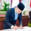 Istana Kepresidenan akhirnya memberikan tanggapan terkait munculnya nama Raffi Ahmad dalam perkara dugaan suap