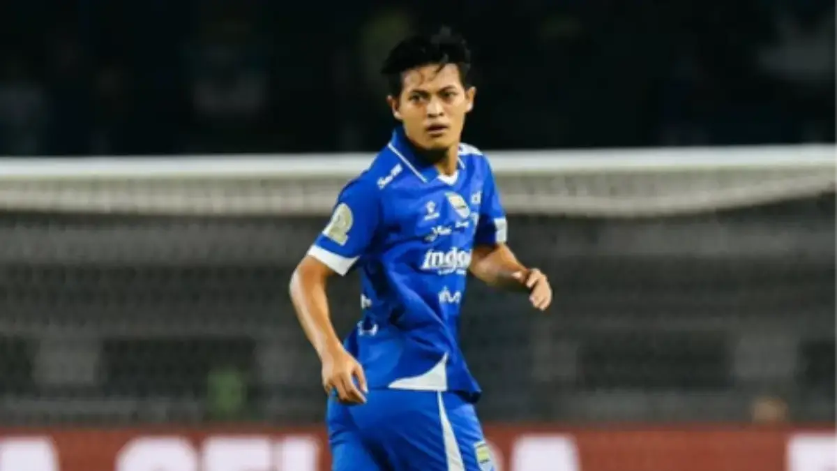 Persib Bandung Resmi Lepas Alfeandra Dewangga ke Arema FC Jelang Musim 2026/2027 Alfeandra Dewangga tetap tercatat sebagai bagian dari skuad Persib yang sukses menorehkan prestasi bersejarah.