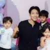 Bertambahnya usia Na Jena menjadi kebahagiaan tersendiri bagi keluarga Daehoon.