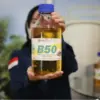 B50 merupakan bahan bakar diesel yang terdiri dari campuran 50 persen minyak kelapa sawit dan 50 persen solar.