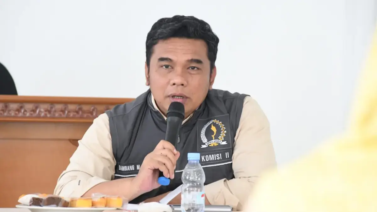 PDAM Tirta Jati Dinilai Jalan di Tempat, Bambang Minta Evaluasi Total Kinerja Perumda Air Minum (PDAM) Tirta Jati Kabupaten Cirebon kembali menjadi perhatian publik.