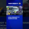 Angkot Cirebon Bertahan Di Tengah Gempuran Transportasi Online