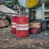 Harga minyak dunia kembali mengalami penurunan dan bahkan sempat bergerak di bawah level US$ 70 per barel.