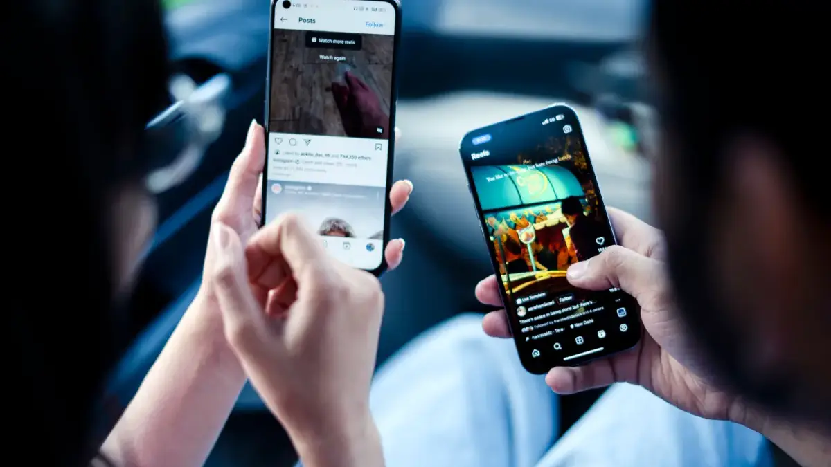 Bagi pengguna Android yang ingin mengirim file ke iPhone, langkah-langkahnya cukup sederhana.