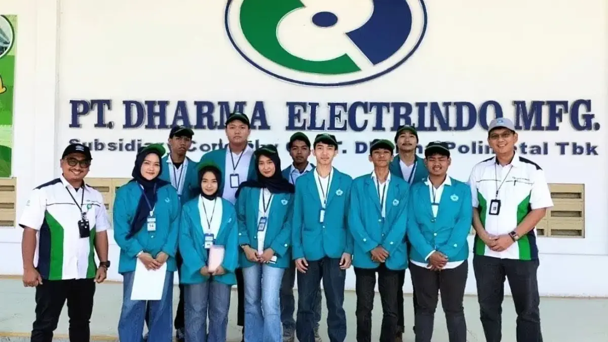 Keamanan Kerja Bukan Sekadar Aturan, Tapi Nilai Organisasi: Pelajaran dari PT Dharma Electrindo Manufacturing Suasana kerja di area produksi PT Dharma Electrindo Manufacturing