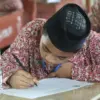 Ilustrasi siswa mengerjakan soal OSN