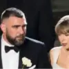 Taylor Swift dan Travis Kelce resmi menikah dalam sebuah upacara tertutup.