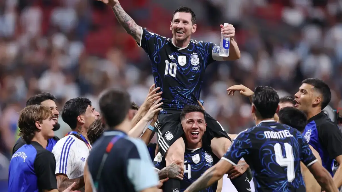 Lionel Messi Buka Suara soal Tudingan Argentina Dibantu Wasit, Jawabannya Langsung Jadi Sorotan foto