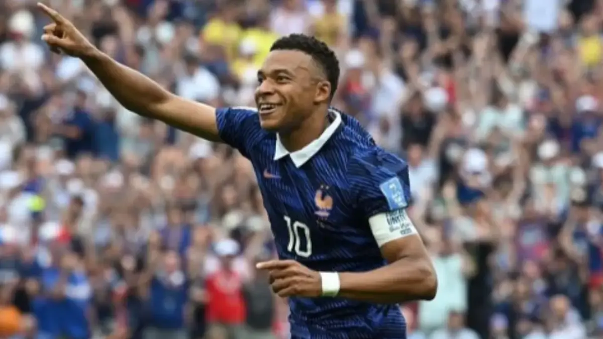 Mbappe Perlebar Jarak di Top Skor Piala Dunia 2026 Usai Cetak Dua Gol Ia berhasil menambah koleksi golnya menjadi dua digit dan semakin dekat dengan gelar top skor atau Sepatu Emas