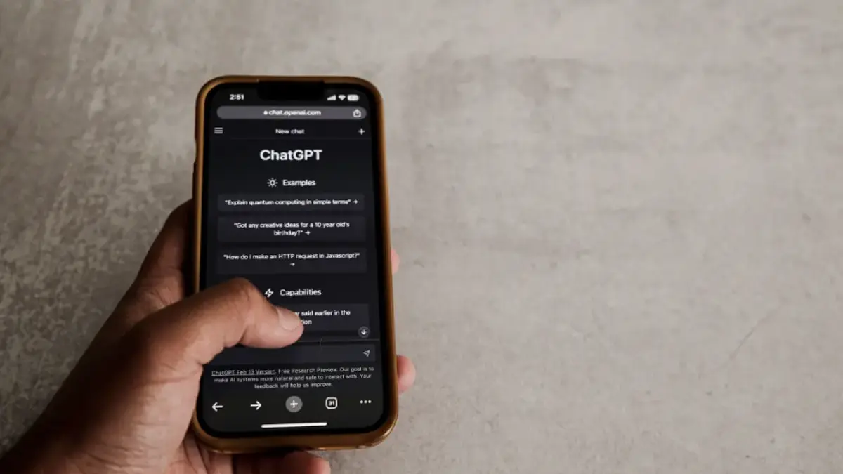 5 Kelemahan Gemini yang Bikin Pengguna Balik ke ChatGPT, Mulai dari Instruksi hingga Hasil Gambar Perbandingan performa Gemini dan ChatGPT dalam mengikuti instruusi dan menghasilkan gambar