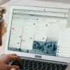 layar laptop