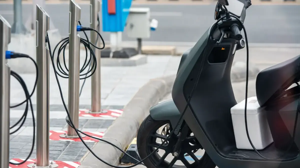 Alva Rilis Teknologi AIPRO, Karakter Motor Listrik Kini Bisa Diatur Sesuka Hati ilustrasi