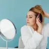 Rambut yang kusut umumnya lebih rentan patah, bercabang, sulit disisir.