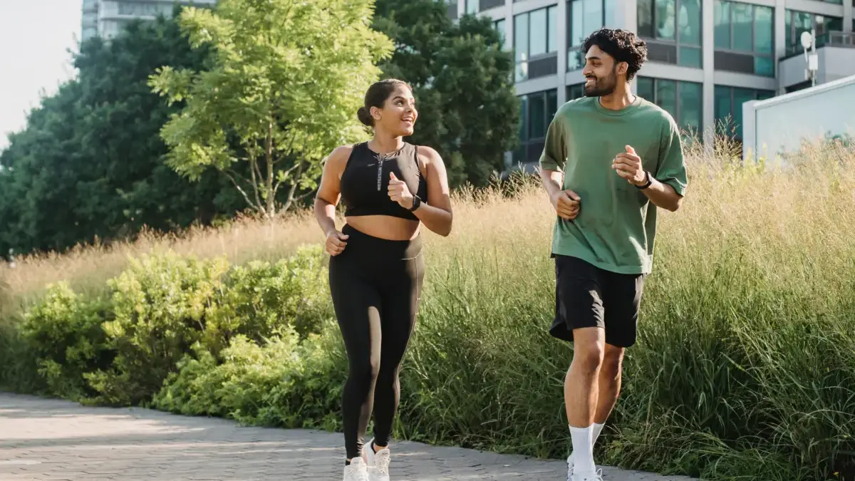 Sesuai namanya, slow jogging merupakan teknik berlari dengan kecepatan rendah.