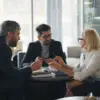 Dilansir dari Psychology Today, berikut beberapa tanda seseorang mulai bosan mengobrol denganmu.