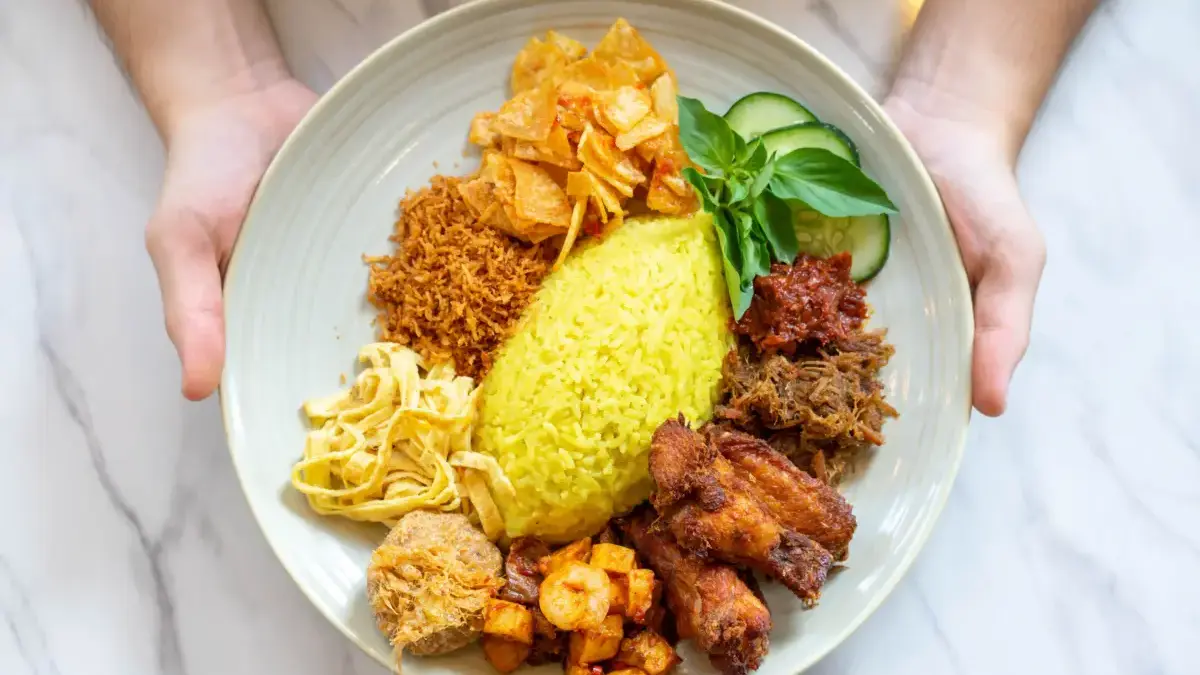 Surga Kuliner Tersembunyi: 5 Sajian Legendaris Cirebon Selain Empal Gentong dan Nasi Jamblang kuliner cirebon
