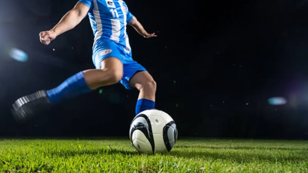 Sepak Bola Malam Ini