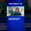 Tradisi Tawurji Keraton Kanoman Diwarnai Aksi Berebut Koin Curak