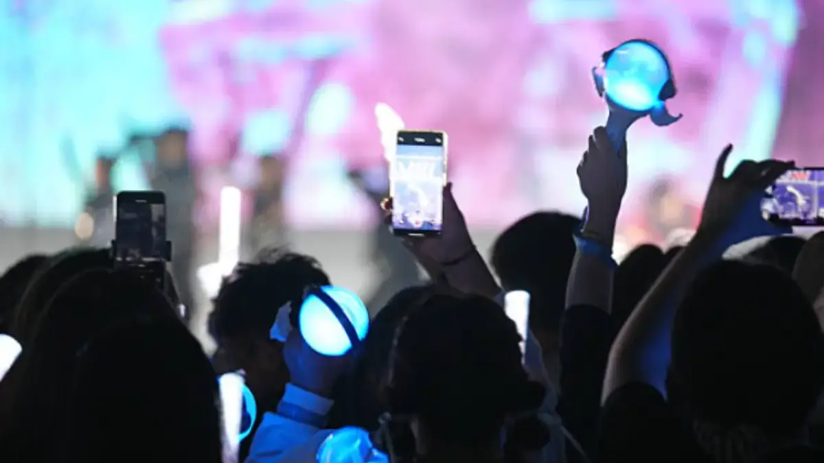 Tidak Boleh Bawa Kamera Profesional? Inilah Rekomendasi HP untuk Nonton Konser HP