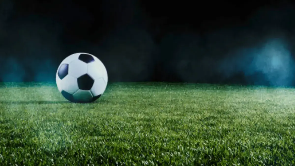 Sepak Bola Malam Ini