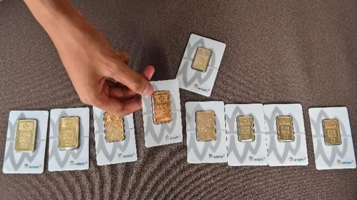 Harga Emas Antam Kembali Turun Rp17.000 Jadi Rp2.610.000 per Gram Hari Ini, Cek Daftar Lengkapnya emas batangan