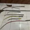Barang bukti senjata tajam yang diamankan polisi dari remaja yang hendak tawuran di Balongan, Indramayu.