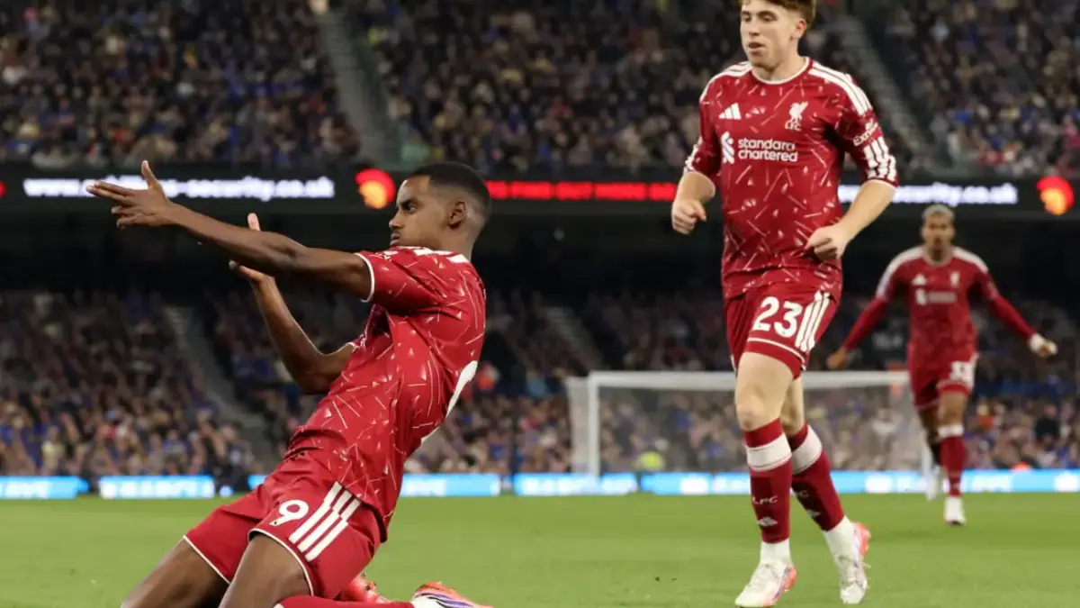 Liverpool Menang 2-0 atas Ipswich, Ini 5 Poin Penting dari Laga Perdana Alexander Isak dan Andoni Iraola foto