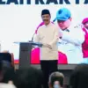 Menteri Sosial Saifullah Yusuf atau Gus Ipul saat memberikan keterangan pers mengenai mekanisme pemutakhiran d