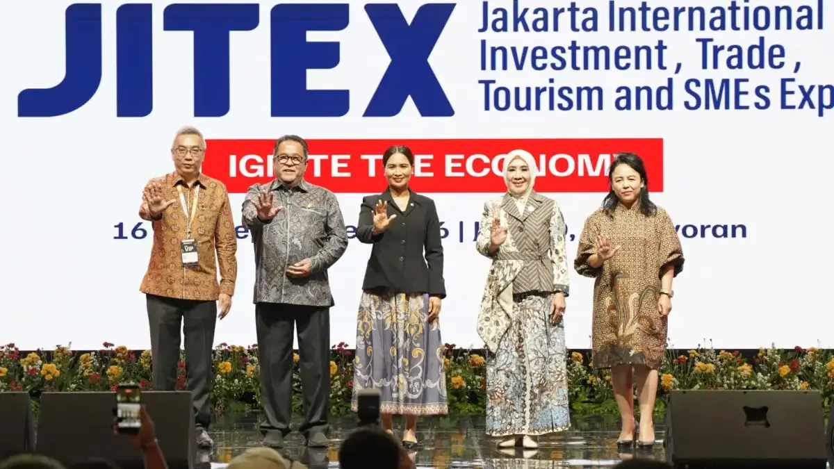 Pramono Terbang ke AS, Buka Peluang Kerja Sama Transportasi hingga Udara Bersih Jakarta-New York Gubernur DKI Jakarta Pramono Anung saat bertolak ke New York menghadiri U20 Mayors Summit 2026.