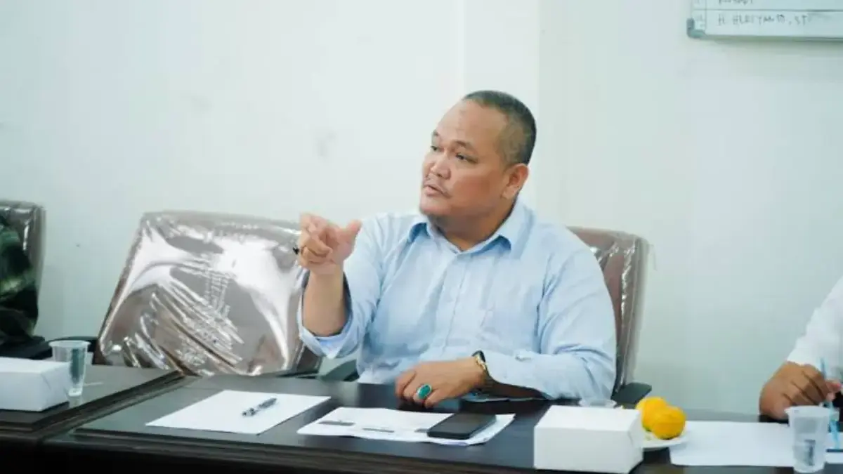 Dewas Sekaligus Plt Dirut PDAM Tirta Jati, DPRD Cirebon Kaget: “Masa Direktur Mengawasi Sendiri?” R Cakra Suseno