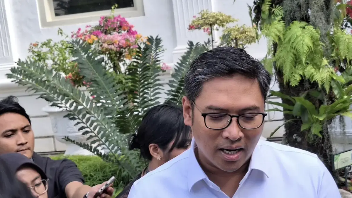 Sudaryono: Keracunan MBG Banyak Terjadi karena Lauk dan Sayur Rusak Kepala Badan Gizi Nasional Sudaryono saat memberikan keterangan pers soal kasus keracunan MBG.