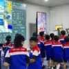Para siswa SD Kinderfield Cirebon saat mengunjungi IDTC di Desa Kaplongan, Kecamatan Kedokanbunder, Kabupaten