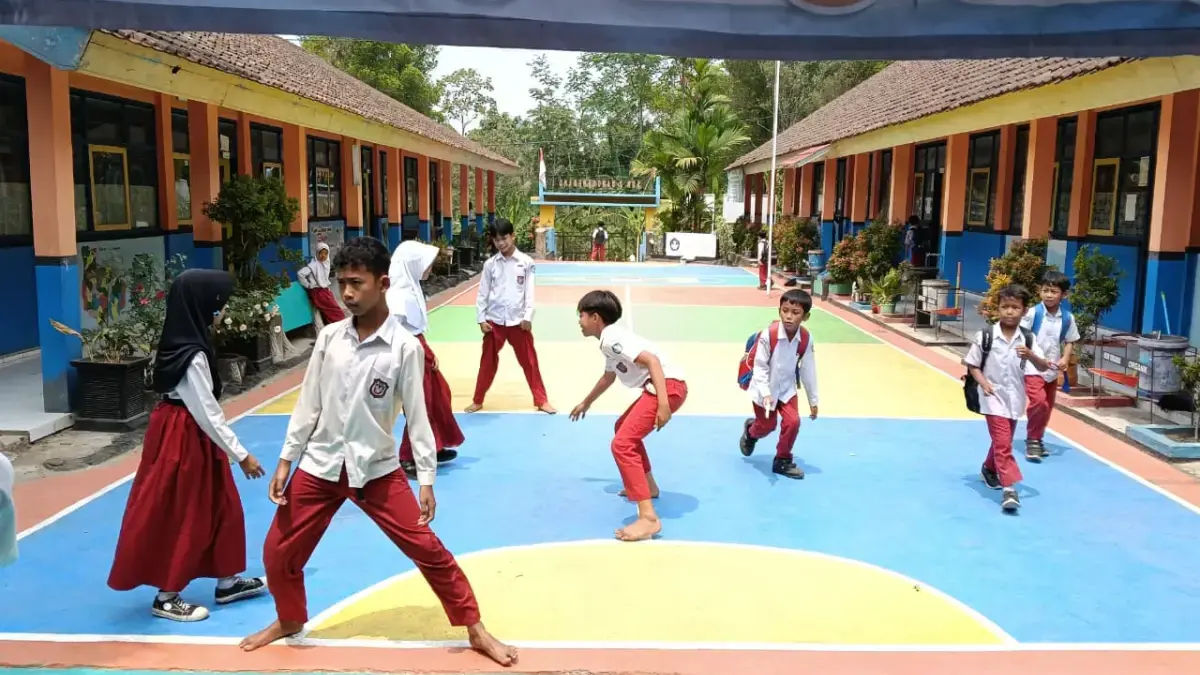 Tahun 2027, 386 SD Kuningan Dapat Bantuan Revitalisasi, Kepala SDN 2 Sangkanerang: Semoga Sekolah Kami Direhab Bangunan SDN 2 Sangkanerang yang berharap mendapatkan program revitalisasi pada 2027.