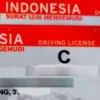 Mobil SIM Keliling Polda Metro Jaya yang melayani perpanjangan SIM A dan C di Jakarta.