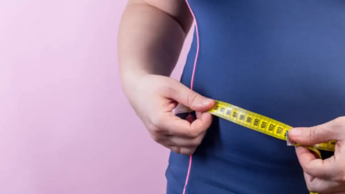 Ingin Perut Rata dalam 2 Minggu? Cobalah 5 Cara Bakar Lemak Perut Berbasis HIIT dan Defisit Kalori Lemak Perut