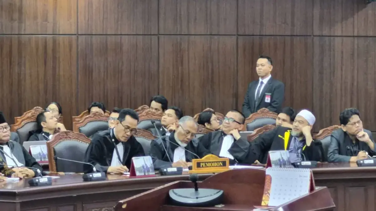 MK menolak gugatan syarat pendidikan Gibran
