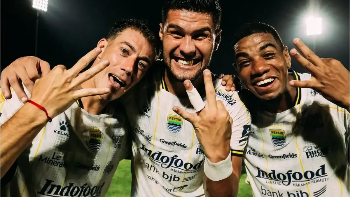 Misi Cetak Quadruple! Ini Jadwal Lengkap Persib Bandung di BRI Super League 2026/2027 Foto