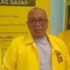 Ketua Fraksi Golkar DPRD Majalengka, Dasim Raden Pamungkas, saat memberikan keterangan terkait dukungan 20 PK