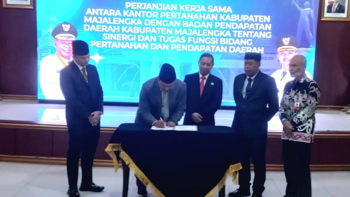 Balik Nama Sertifikat Tanah di Majalengka Ditargetkan Rampung 10 Hari, Pemkab Siapkan Integrasi Layanan Bupati Majalengka Eman Suherman saat memberikan keterangan terkait layanan balik nama sertifikat tanah terinte