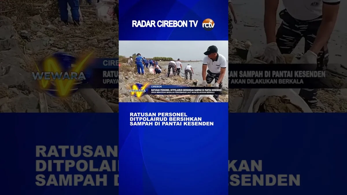 Ratusan Personel Ditpolairud Bersihkan Sampah di Pantai Kesenden