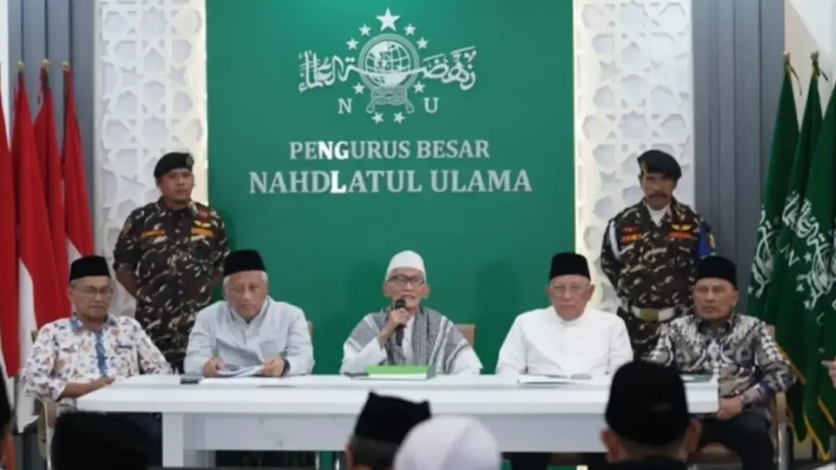 Pedoman Hari Santri 2026, PBNU Tegaskan Tak Sekadar Seremoni Rais Aam PBNU KH Miftahul Ahyar bersama Ketua Umum PBNU Gus Kikin saat peluncuran Hari Santri 2026.